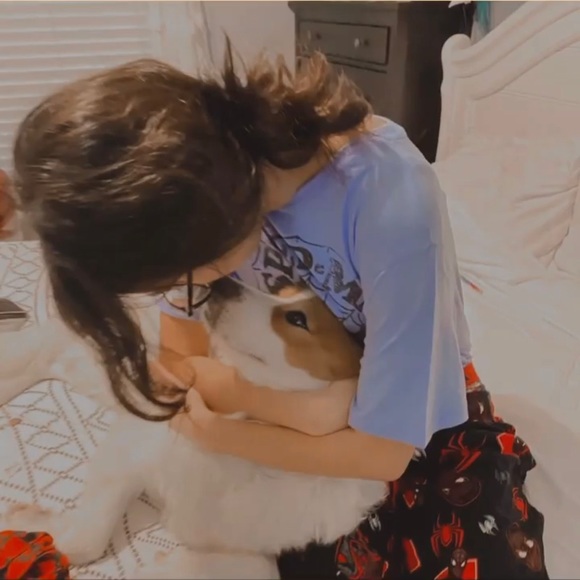 Meet your Posher, Hannah - Picture 1 of 1